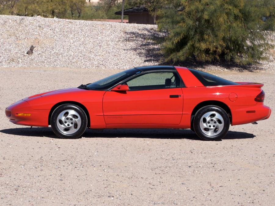 Pontiac Firebird 1993 года  (фото 9 из 18)